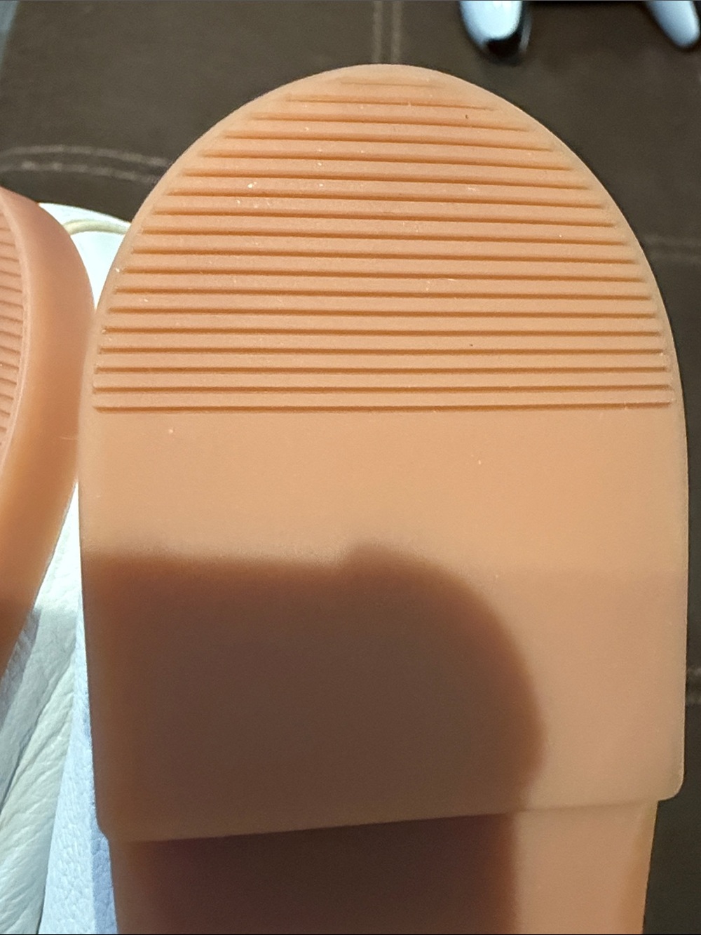 Everlane White Pebbled Leather Slip-On Flats - Picture 5 of 9